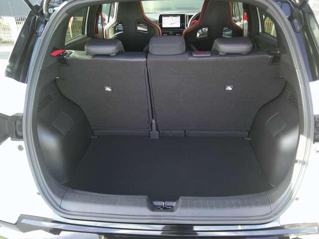 オーラ 1.2 NISMO レカロスポーツシート メーカーOPナビ カーテンエアバッグ エマブレ インテリキー ETC 車線逸脱警報 ワンセグ キーフリーシステム ダブルエアバック アルミホイール 運転席エアバッグ メモリーナビ アイドリングストップ ナビTV ABS(12枚目)