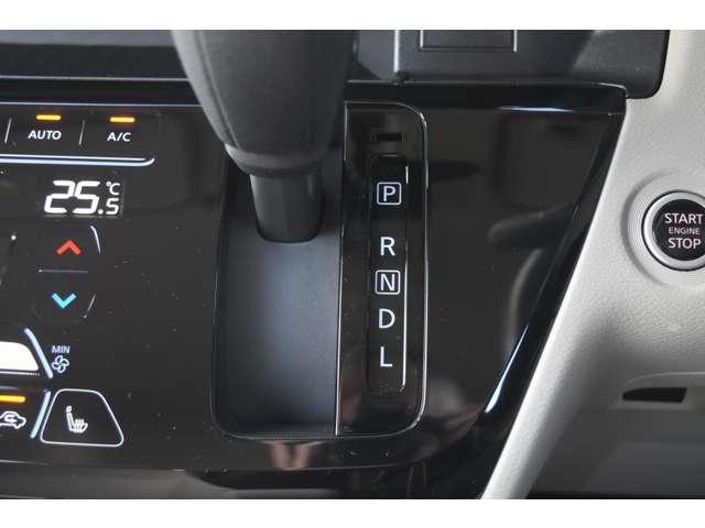 ルークス 660 X メモリーナビ MM223D-L ドラレコ前・イン アラモニ 前後衝突軽減ブレーキ 車線逸脱防止 スマートキー キーフリー ドライブレコーダー i-stop フルオートエアコン パワーウインドウ LED バックカメラ 盗難防止 カーテンエアバッグ(18枚目)