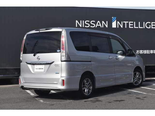 セレナ ２．０　ライダー　メモリーナビＭＰ３１１Ｄ－Ｗ　バックモニター　ＥＴＣ　スマートキー＆プッシュスタート　アルミホイール　オートクルーズコントロール　助手席エアバッグ　Ａ－ＳＴＯＰ　ＡＡＣ　バックカメラ　ＥＴＣ　ワンセグ　ＡＢＳ（2枚目）