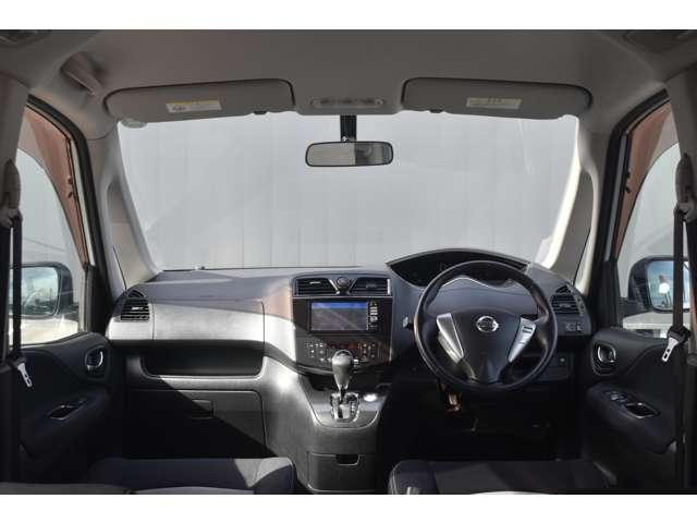 セレナ ２．０　ライダー　メモリーナビＭＰ３１１Ｄ－Ｗ　バックモニター　ＥＴＣ　スマートキー＆プッシュスタート　アルミホイール　オートクルーズコントロール　助手席エアバッグ　Ａ－ＳＴＯＰ　ＡＡＣ　バックカメラ　ＥＴＣ　ワンセグ　ＡＢＳ（3枚目）