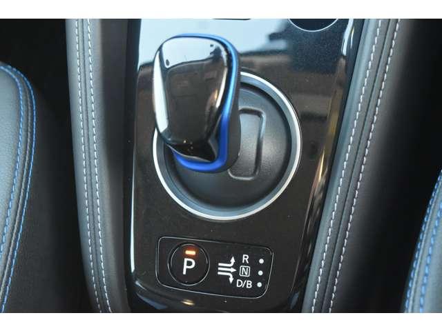 キックス １．２　Ｘ　（ｅ－ＰＯＷＥＲ）　メモリーナビＭＭ３２０Ｄ－Ｌ　ＥＴＣ２．０　ドラレコ前後　ナビ＆ＴＶ　追従クルコン　スマートキー　ＬＥＤヘッド　レーンアシスト　パワーステアリング　ドライブレコーダー　ＥＴＣ　メモリーナビ　サイドエアバッグ　アルミ　ＡＡＣ　キーレス　Ｉストップ　ＡＢＳ（19枚目）