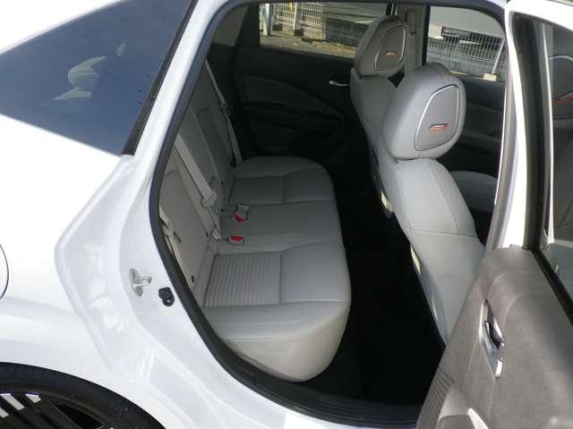 オーラ 1.2 G レザーエディション メーカーナビ BOSE プロパイロット 追突防止 レーダークルーズ 本革 車線逸脱警報装置 LED バックモニター ETC インテリジェントキー メモリーナビゲーション AW キーレスエントリー オートエアコン ABS パワーウィンドウ(9枚目)