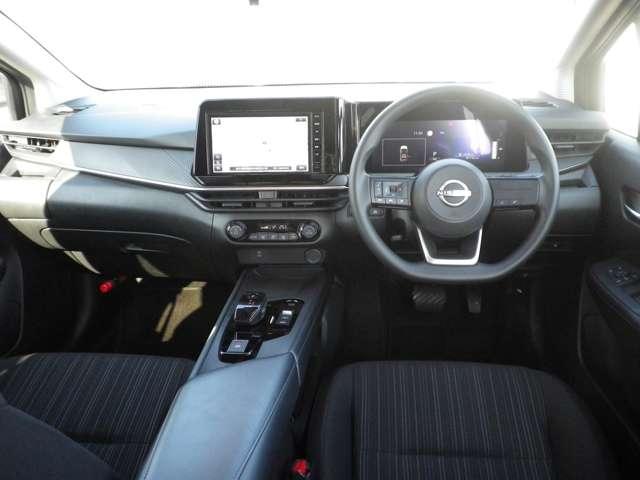 ノート １．２　Ｘ　メモリーナビＭＭ２２３Ｄ－Ｌ　ドラレコ前・イン　ＥＴ　リアカメラ　衝突被害軽減ブレ－キ　全方位カメラ　ＥＴＣ付　ＬＥＤヘッドライト　レーンアシスト　インテリジェントキー　ドラレコ　ワンセグＴＶ　ＴＶナビ　サイドカーテンエアバック　サイドカメラ　試乗車ＵＰ（3枚目）