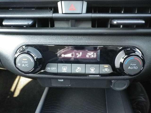 ノート １．２　Ｘ　メモリーナビＭＭ２２３Ｄ－Ｌ　ドラレコ前・イン　ＥＴ　リアカメラ　衝突被害軽減ブレ－キ　全方位カメラ　ＥＴＣ付　ＬＥＤヘッドライト　レーンアシスト　インテリジェントキー　ドラレコ　ワンセグＴＶ　ＴＶナビ　サイドカーテンエアバック　サイドカメラ　試乗車ＵＰ（17枚目）