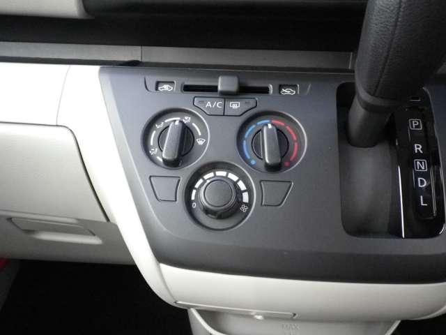 ルークス ６６０　Ｓ　衝突被害軽減装置　メモリナビ　アイドリングストップ車　ドラレコ　カーテンエアバッグ　車線逸脱防止　ＥＴＣ　ナビ　キーレスエントリーキー　Ｗエアバッグ　ＬＥＤライト　盗難防止装置　バックモニター　ＡＢＳ（17枚目）