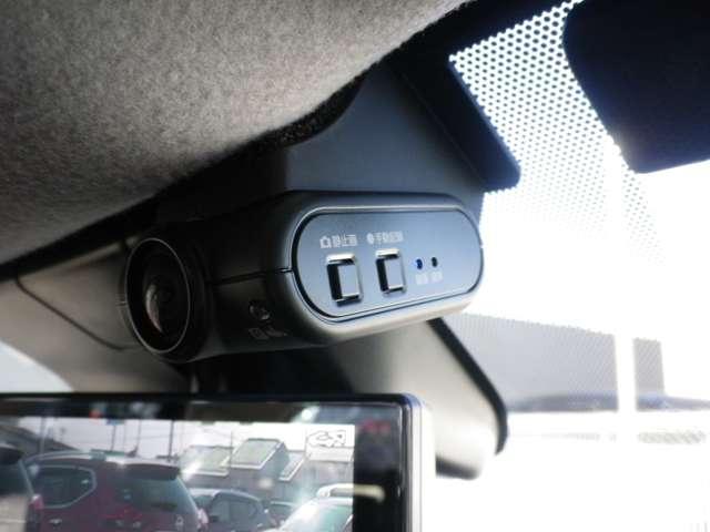 ノート 1.2 X メモリーナビMM223D-L ドラレコ前 リアカメラ 衝突被害軽減ブレ-キ 全方位カメラ ETC付 LEDヘッドライト インテリジェントキー ドラレコ ワンセグTV TVナビ サイドカーテンエアバック サイドカメラ メモリーナビ キーレス(8枚目)