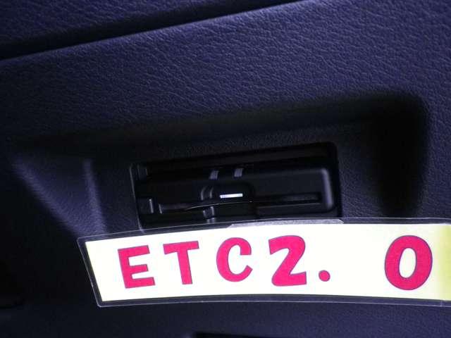 キックス １．２　Ｘ　ツートーンインテリアエディションＭＭ３２３Ｄ－Ｌ　レーダークルーズ　被害軽減ブレーキ　ＬＥＤヘッドライト　アラウンドビューモニター　インテリジェントキー　ドラレコ　ＥＴＣ　メモリ－ナビ　エアコン　パワステ　キーレス　パワーウィンドウ　ＡＢＳ　試乗車（6枚目）