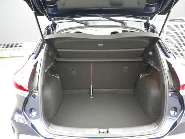 キックス １．２　Ｘ　ツートーンインテリアエディションＭＭ３２３Ｄ－Ｌ　レーダークルーズ　被害軽減ブレーキ　ＬＥＤヘッドライト　アラウンドビューモニター　インテリジェントキー　ドラレコ　ＥＴＣ　メモリ－ナビ　エアコン　パワステ　キーレス　パワーウィンドウ　ＡＢＳ　試乗車（10枚目）