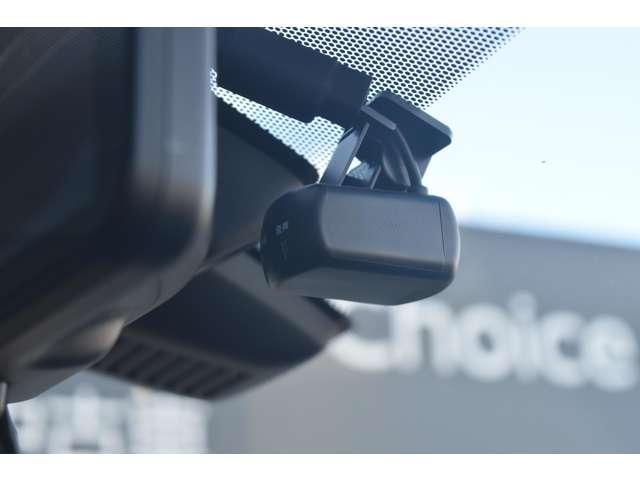 エクストレイル ２．０　２０Ｘｉ　２列車　４ＷＤ　メモリーナビＭＭ３２０Ｄ－Ｌ　ＥＴＣ２．０　ドラレコ前後　リアカメラ　追従クルーズ　ＬＥＤ　ドライブレコーダ　インテリジェントキー　ＬＤＷ　サイドカメラ　ＥＴＣ　Ａストップ　ＡＡＣ　ナビ＆ＴＶ　メモリーナビ　キーフリー　アルミホイール　ワンセグＴＶ　ＡＢＳ（7枚目）