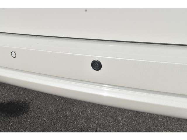 セレナ ２．０　ハイウェイスター　Ｖ　メモリーナビＭＭ５２０Ｄ－Ｌ　ドラレコ前・後　アラウンドビュ－　アルミ　衝突被害軽減　ＬＤＰ　エアバッグ　両側オートスライドドア　ＬＥＤライト　インテリジェントキー　サイドカメラ　メモリーナビ　アダプティブクルーズコントロール　ナビＴＶ　ドラレコ（8枚目）