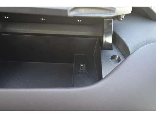 セレナ 1.2 e-POWER G メモリーナビMM320D-L バックカメラ ETC2.0 インテリキー オートエアコン レーンキープアシスト 両側パワースライドドア バックカメラ アルミホイール ETC ドライブレコーダー オートクルーズコントロール 衝突被害軽減ブレーキ(37枚目)