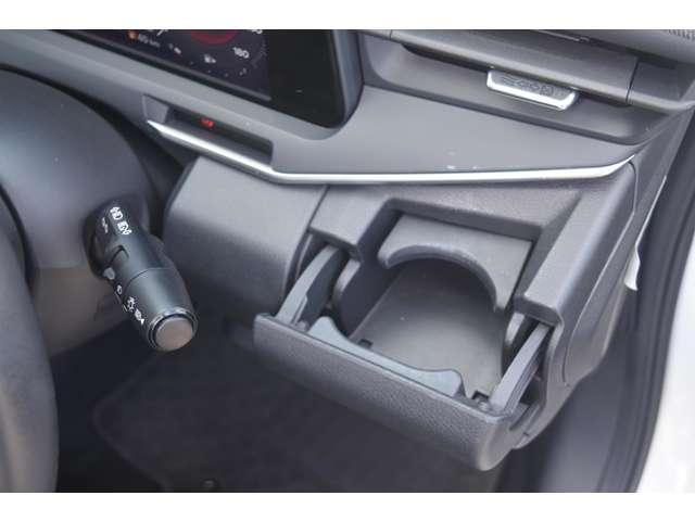 オーラ １．２　Ｇ　ＦＯＵＲ　レザーエディション　４ＷＤ　メーカーナビ　ＢＯＳＥスピーカー　プロパイロッ　革　アラウンドビュー　アダプティブクルーズ　地デジ　シ－トヒ－タ－　ＬＫＡ　インテリキー　アルミ　盗難警報器　ＬＥＤヘッドライト　バックモニター　ＥＴＣ（32枚目）