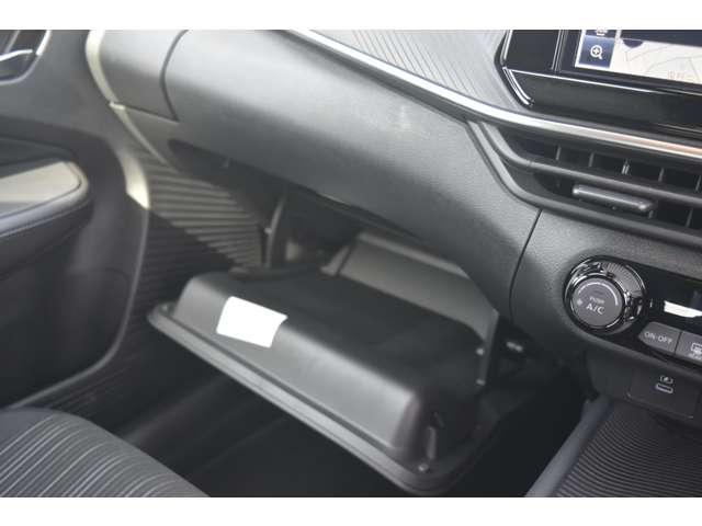 ノート １．２　Ｘ　メモリーナビＭＭ２２３Ｄ－Ｌ　ＥＴＣ２．０　全方位モニタ　地デジフルセグＴＶ　運転席エアバック　ＬＫＡ　オートＬＥＤ　インテリジェントキ　メモリ－ナビ　展示試乗車ＵＰ　ＬＥＤヘッドランプ　ＥＴＣ（32枚目）