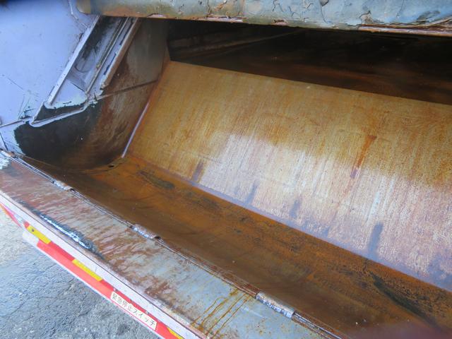 キャンター 塵芥車　新明和プレスパッカー　６．８立米（11枚目）