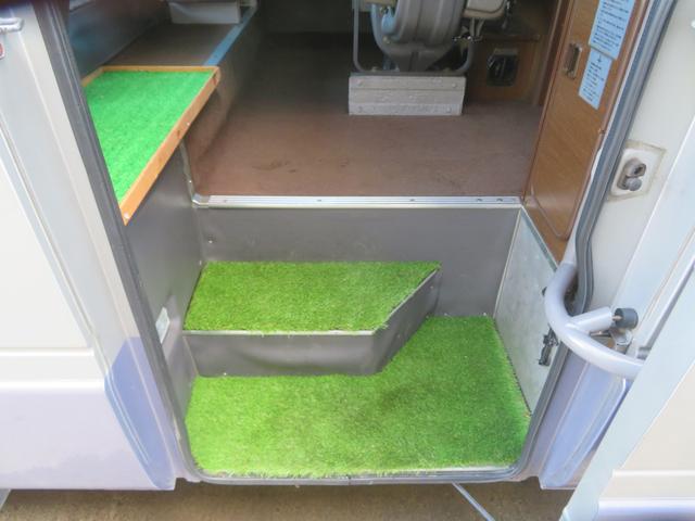 シビリアンバス キャンピング　ＲＶ・ビックフット社製　Ｅデッカー（11枚目）