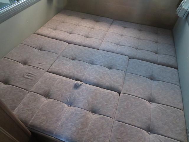 シビリアンバス キャンピング　ＲＶ・ビックフット社製　Ｅデッカー（17枚目）