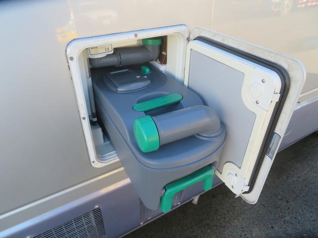 シビリアンバス キャンピング　ＲＶ・ビックフット社製　Ｅデッカー（23枚目）