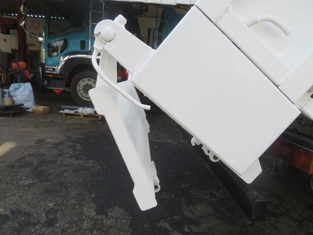 キャンター 小型登録　極東ダンプ　積載３０００Ｋｇ（14枚目）