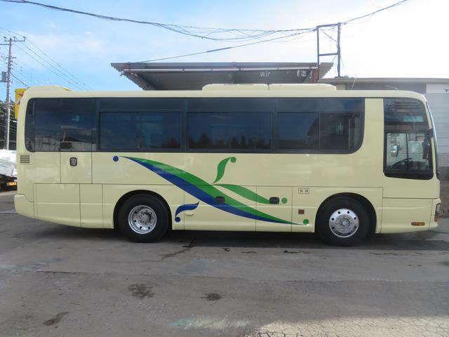 ガーラ 観光バス　４２人乗り　貫通トランク（6枚目）