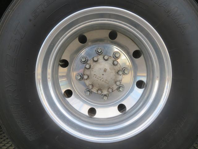 ガーラ 観光バス　４２人乗り　貫通トランク（37枚目）