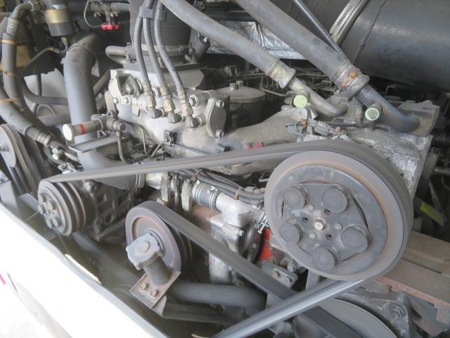 ガーラ 観光バス　４２人乗り　貫通トランク（42枚目）