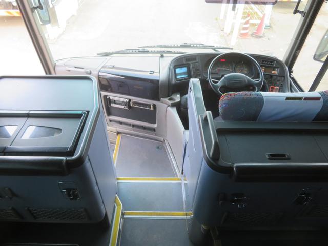 ガーラ 観光バス　４２人乗り　貫通トランク（55枚目）