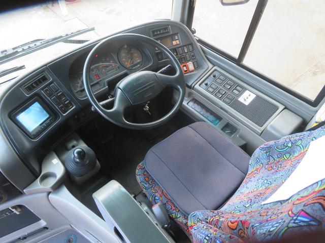 ガーラ 観光バス　４２人乗り　貫通トランク（56枚目）