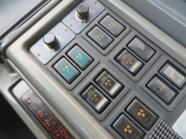 ガーラ 観光バス　４２人乗り　貫通トランク（59枚目）