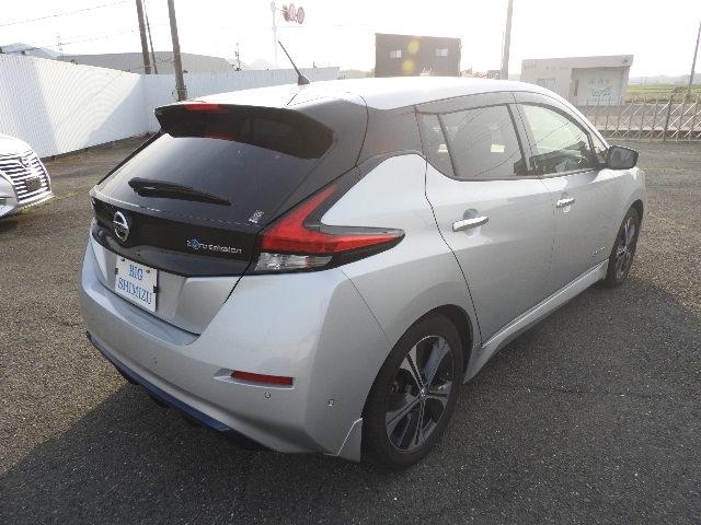 リーフ G ナビ 地デジ Aモニター ドラレコ LEDヘッド フォグ 17アルミ Lクルーズ プロパイロット ETC Sヒーター スマートRミラー Cソナー ドアバイザー インテリキー Bスタート Eブレーキ(8枚目)