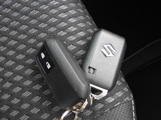 スイフト RS カーテンエアバック ABS フル装備 ナビ 地デジ CD LEDヘッド フォグ Aライト 16アルミ Lクルーズ Cソナー Pガラス ドアバイザー Bスタート Dセンサーブレーキ 5速マニュアル(25枚目)