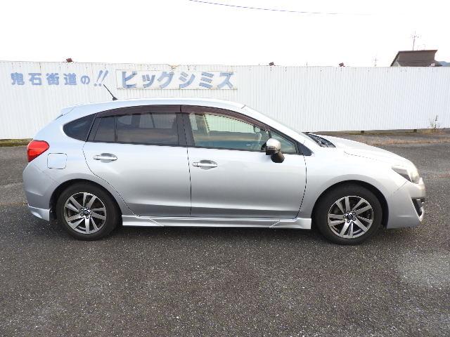 インプレッサスポーツ １．６ｉ－Ｓ　Ｗエアバック　ＡＢＳ　フル装備　ナビ　地デジ　Ｂカメラ　キセノン　フォグ　１６アルミ　ＥＴＣ　Ｈレザー　パドルシフト　Ｐガラス　ドアバイザー　スマートキー　Ｂスタート　イモビ　Ｆタイム４ＷＤ（4枚目）