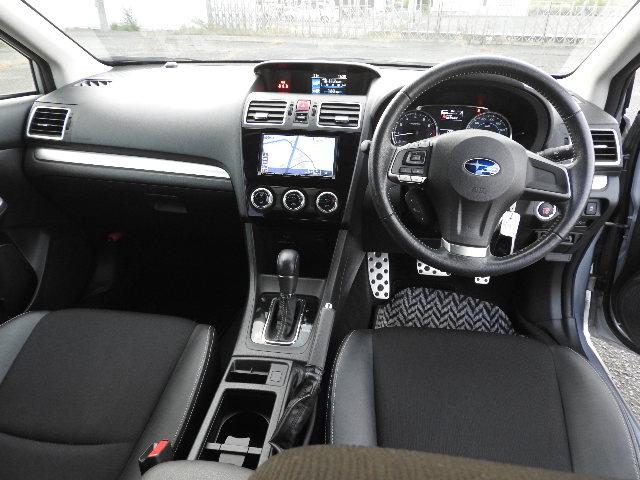 インプレッサスポーツ １．６ｉ－Ｓ　Ｗエアバック　ＡＢＳ　フル装備　ナビ　地デジ　Ｂカメラ　キセノン　フォグ　１６アルミ　ＥＴＣ　Ｈレザー　パドルシフト　Ｐガラス　ドアバイザー　スマートキー　Ｂスタート　イモビ　Ｆタイム４ＷＤ（9枚目）