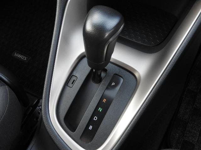 ヤリス ハイブリッドZ カーテンエアバック ABS フル装備 Dオーディオ Aモニター BT USB ドラレコ LEDヘッド フォグ 16アルミ エアロ Sヒーター Cソナー スマートキー Bスタート Tセーフティセンス(12枚目)