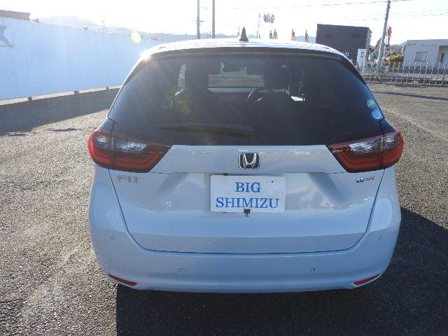 フィット ｅ：ＨＥＶホーム　カーテンエアバック　ＡＢＳ　フル装備　ナビ　地デジ　Ｂカメラ　ドラレコ　ＬＥＤヘッド　Ａライト　ＥＴＣ　Ｌクルーズ　Ｃソナー　Ｐガラス　ドアバイザー　スマートキー　Ｂスタート　イモビ　Ｈセンシング（7枚目）