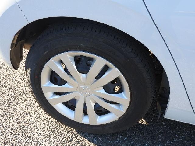 フィット ｅ：ＨＥＶホーム　カーテンエアバック　ＡＢＳ　フル装備　ナビ　地デジ　Ｂカメラ　ドラレコ　ＬＥＤヘッド　Ａライト　ＥＴＣ　Ｌクルーズ　Ｃソナー　Ｐガラス　ドアバイザー　スマートキー　Ｂスタート　イモビ　Ｈセンシング（22枚目）