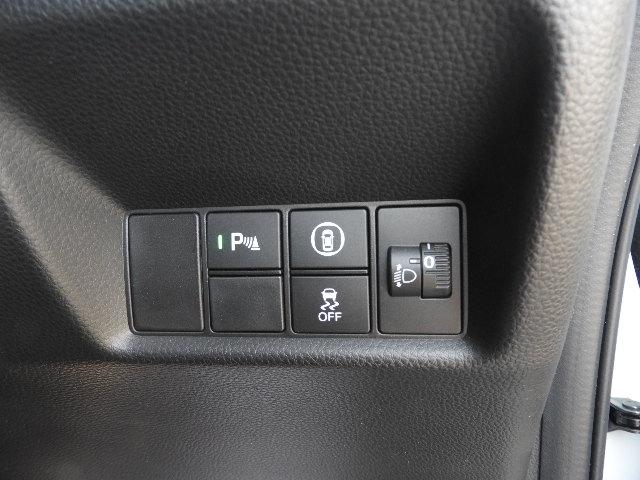 フィット ｅ：ＨＥＶホーム　カーテンエアバック　ＡＢＳ　フル装備　ナビ　地デジ　Ｂカメラ　ドラレコ　ＬＥＤヘッド　Ａライト　ＥＴＣ　Ｌクルーズ　Ｃソナー　Ｐガラス　ドアバイザー　スマートキー　Ｂスタート　イモビ　Ｈセンシング（24枚目）