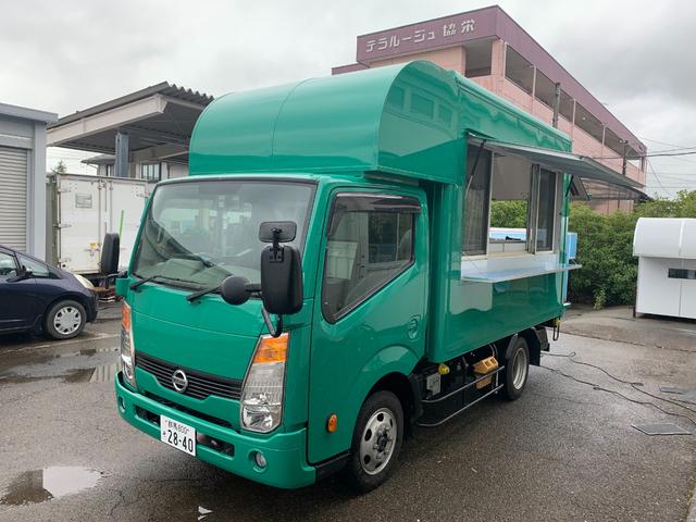 ＮＴ１００クリッパートラック ＤＸ　ＮＴ１００クリッパー　移動販売車　キッチンカー　ＡＴ車　跳ね上げ扉　換気扇　販売窓２か所　ＬＥＤ照明　ドアストッパー　２層シンク１００Ｌタンク２個　排水小窓　４ナンバー　８ナンバー変更可能（33枚目）