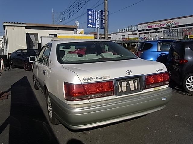 クラウン ロイヤルエクストラFourリミテッド 記録簿 4WD ナビ HID AT キーレスエントリー 電動格納ミラー パワーシート CD カセット 衝突安全ボディ ABS エアコン パワーステアリング 禁煙車(5枚目)