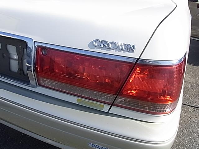 クラウン ロイヤルエクストラFourリミテッド 記録簿 4WD ナビ HID AT キーレスエントリー 電動格納ミラー パワーシート CD カセット 衝突安全ボディ ABS エアコン パワーステアリング 禁煙車(35枚目)