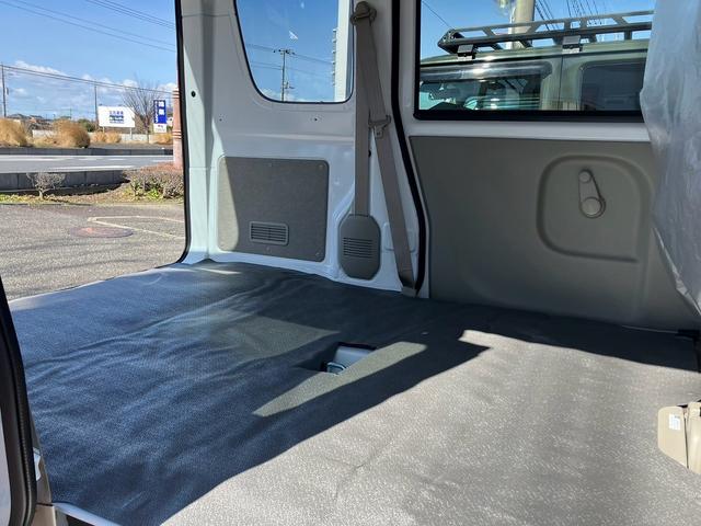 エブリイ PAリミテッド 登録届け出済未使用車 セーフティサポート ハイルーフ パワーウィンドウ クリアランスソナー アイドリングストップ 盗難警報装置 横滑防止 デュアルセンサーブレーキサポート(15枚目)