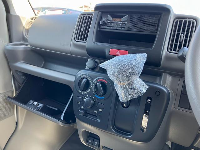 エブリイ PAリミテッド 登録届け出済未使用車 セーフティサポート ハイルーフ パワーウィンドウ クリアランスソナー アイドリングストップ 盗難警報装置 横滑防止 デュアルセンサーブレーキサポート(23枚目)