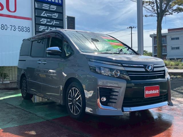 ヴォクシー ＺＳ　煌ＩＩ　ワンオーナー車両　　両側電動スライドドア　トヨタ純正ナビ　２列目フリップダウンモニター　バックカメラ　ＥＴＣ　フルセグＴＶ　ウォークスルー　ハイビームアシスト　３列シート（48枚目）