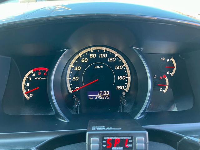 ハイエースバン ロングワイドスーパーGL ワンオーナー車両 ディーゼル車 タイベル交換済 社外オートクルーズ付スロットルコントローラー クリアランスソナー バックカメラ フルセグTV ETC Bluetooth接続 CD DVD(9枚目)