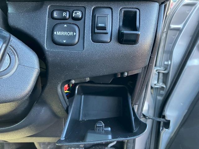ハイエースバン ロングワイドスーパーGL ワンオーナー車両 ディーゼル車 タイベル交換済 社外オートクルーズ付スロットルコントローラー クリアランスソナー バックカメラ フルセグTV ETC Bluetooth接続 CD DVD(15枚目)