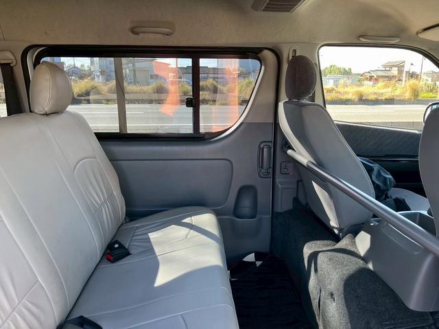 ハイエースバン ロングワイドスーパーGL ワンオーナー車両 ディーゼル車 タイベル交換済 社外オートクルーズ付スロットルコントローラー クリアランスソナー バックカメラ フルセグTV ETC Bluetooth接続 CD DVD(26枚目)