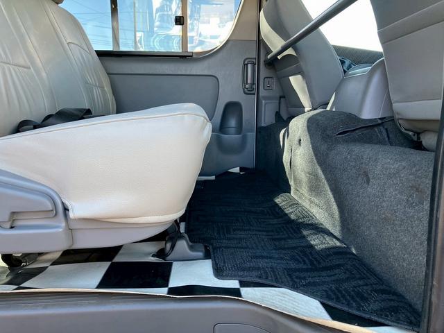 ハイエースバン ロングワイドスーパーGL ワンオーナー車両 ディーゼル車 タイベル交換済 社外オートクルーズ付スロットルコントローラー クリアランスソナー バックカメラ フルセグTV ETC Bluetooth接続 CD DVD(28枚目)