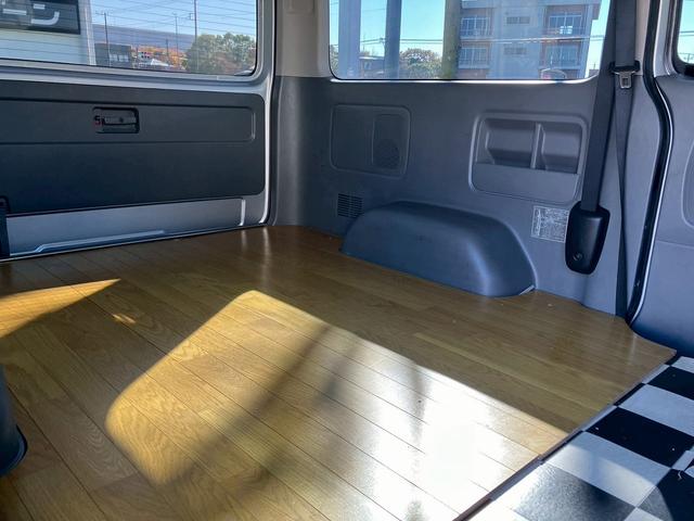 ハイエースバン ロングワイドスーパーGL ワンオーナー車両 ディーゼル車 タイベル交換済 社外オートクルーズ付スロットルコントローラー クリアランスソナー バックカメラ フルセグTV ETC Bluetooth接続 CD DVD(31枚目)