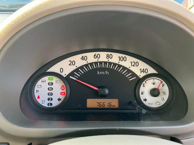 アルト Ｆ　フルタイム４ＷＤ　キーレスキー　盗難警報装置　衝突安全ボディ　パワーウィンドウ　ＣＤ（8枚目）