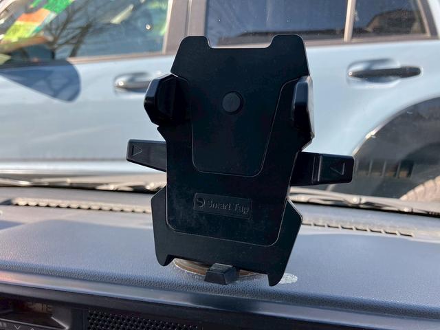 ハイゼットカーゴ DX ワンオーナー車 全席パワーウインドウ ETC装備 スマホスタンド 横滑り防止装置 ダブルエアバック(9枚目)