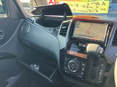 ������ư�֤Υ����åդϿ�����ǫ�򿴳ݤ���������̳��ԤäƤ���ޤ������֤��̤��ƷȤ�볧�ͤ��������礷�����ݡ��Ȥ����Ƥ��������ޤ��� 4